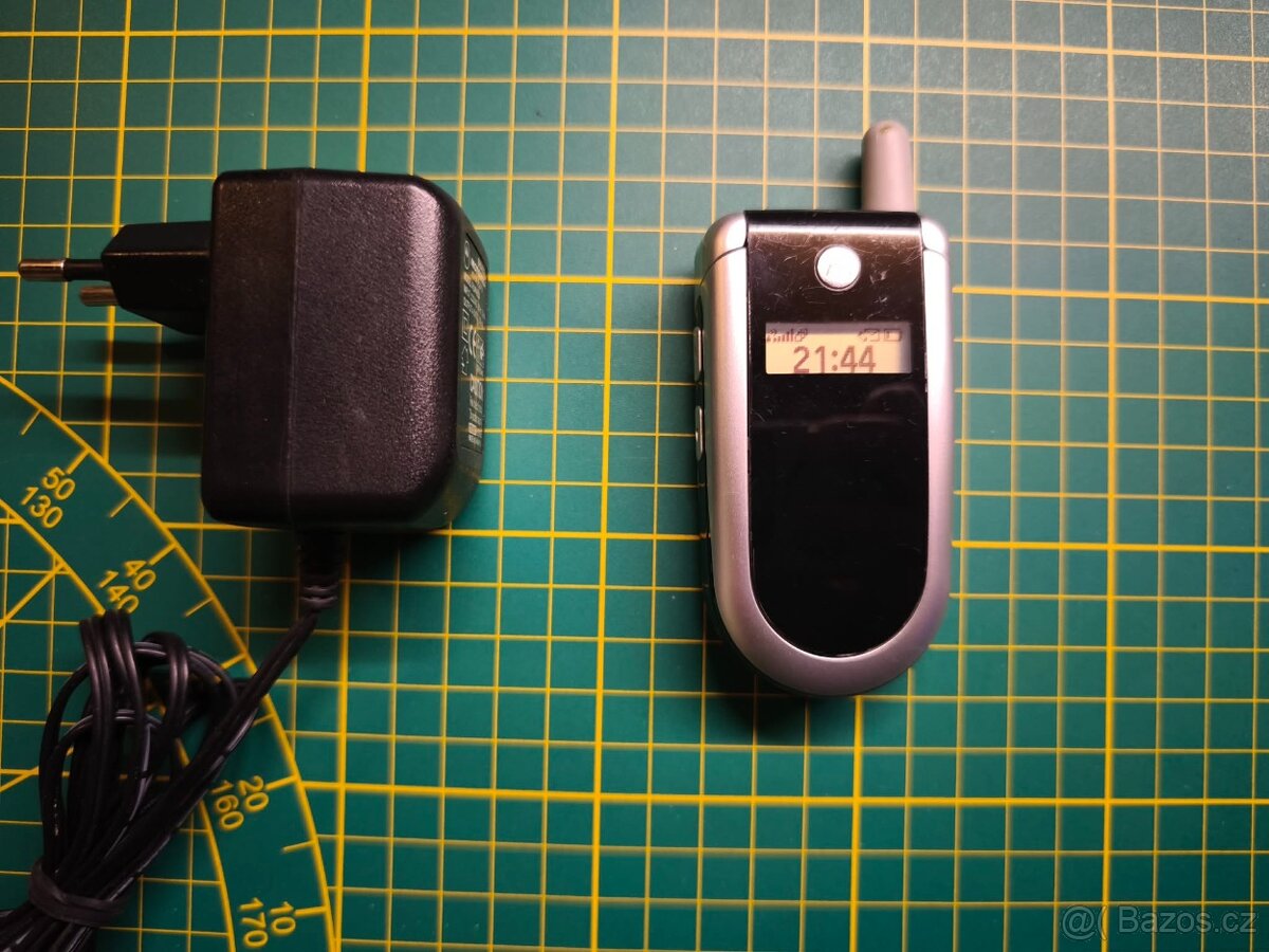 Motorola V180