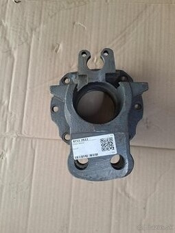 drzak čeľusti na Zetor -