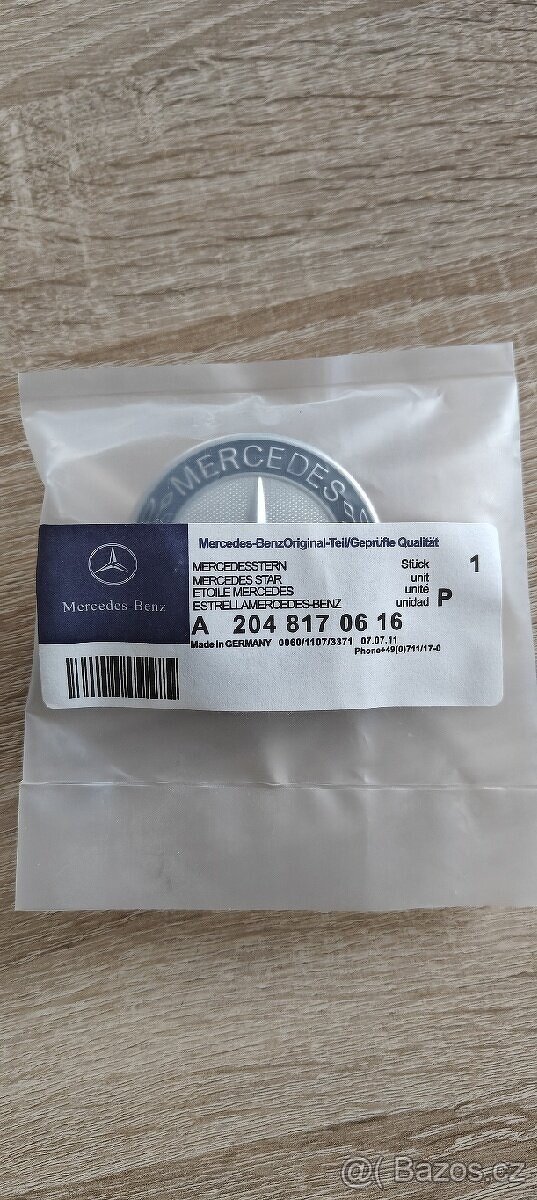 Znak na kapotu Mercedes