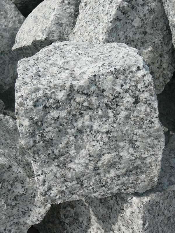 žulové kostky