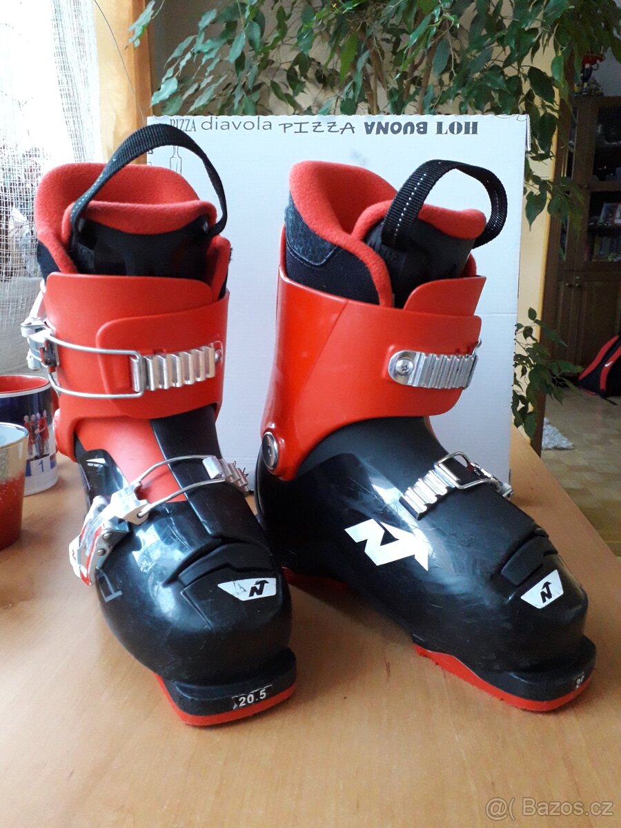 Dětské lyžáky Nordica Speedmachine J2 vel. 20,5
