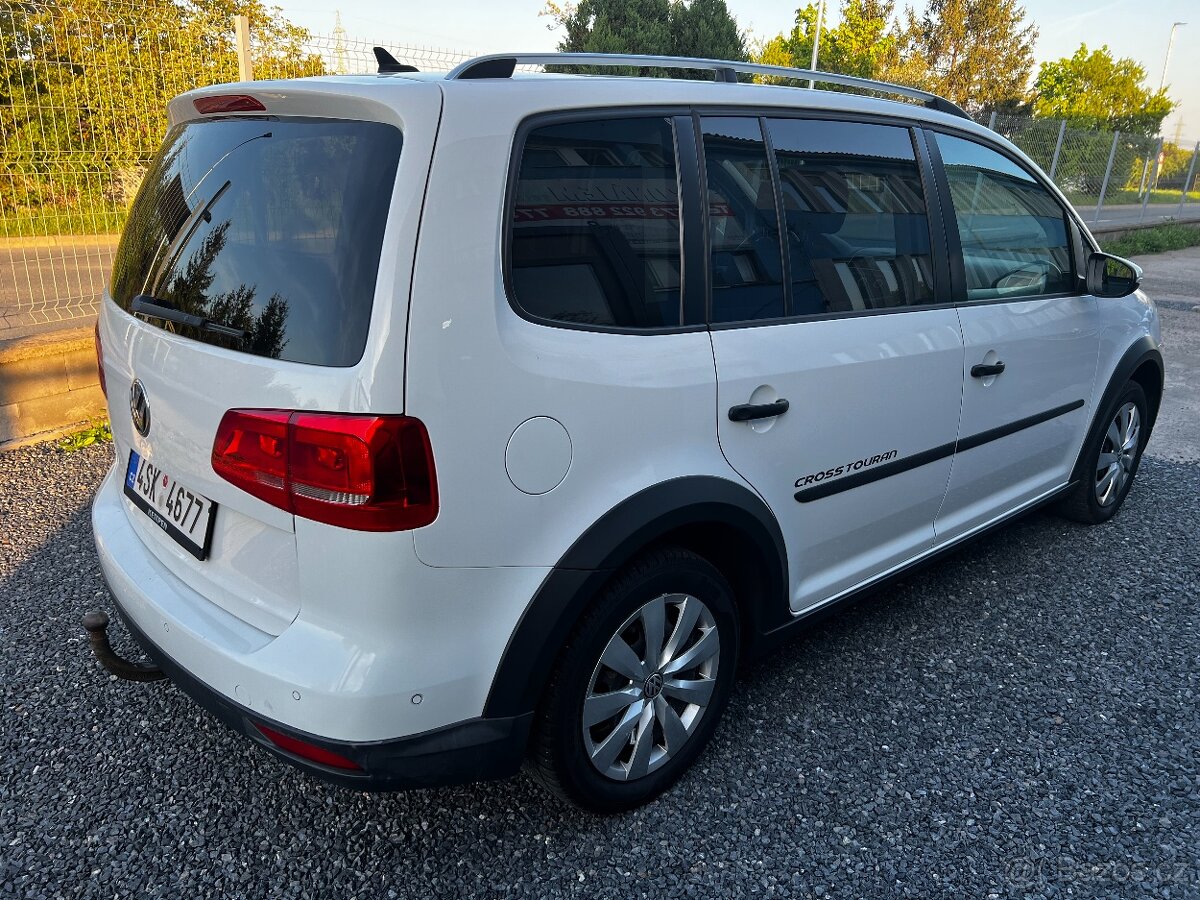 Volkswagen Touran, CROSS,2,0 TDi 103kW,DSG,PANORAMA
