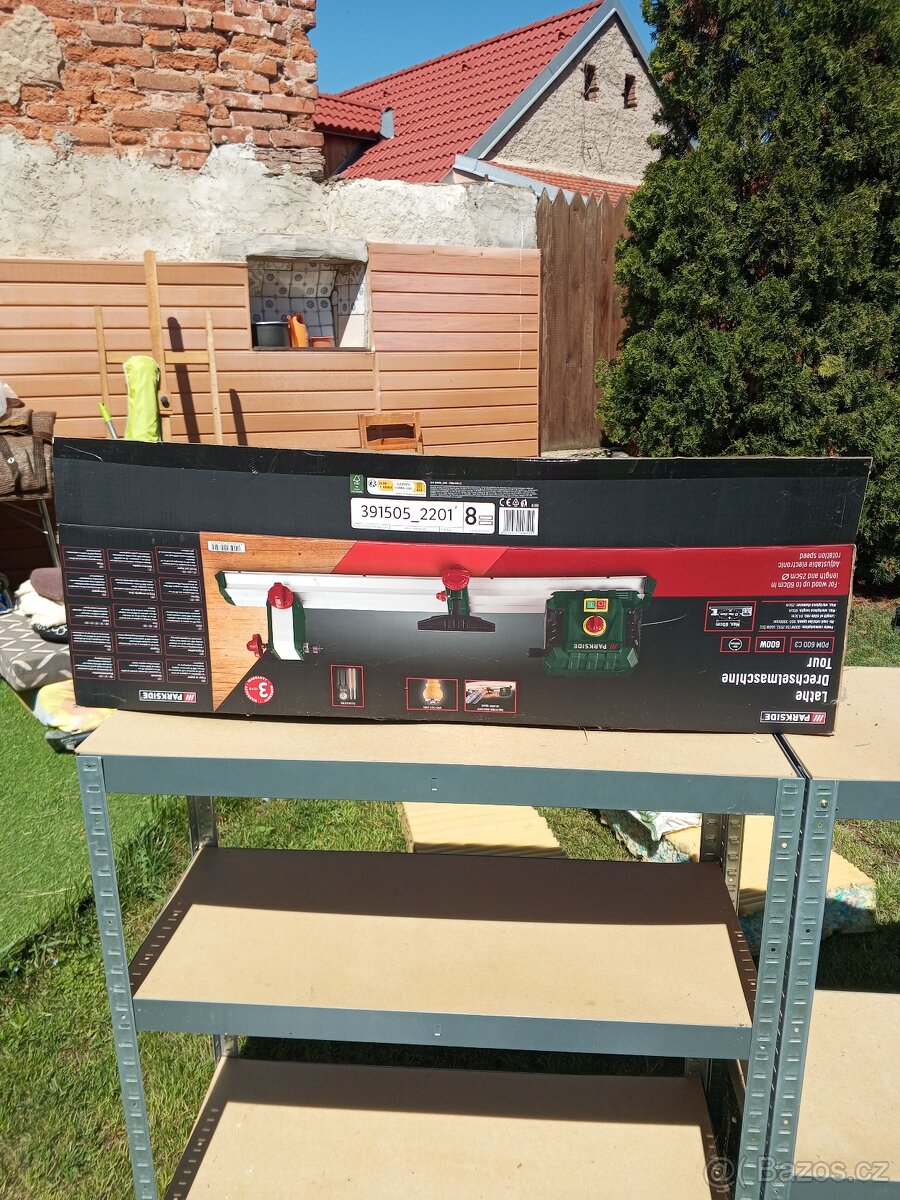 Stolní soustruh