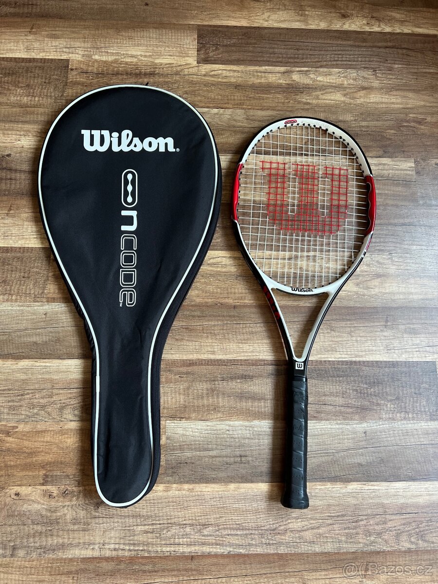 Nová tenisová raketa s obalem Wilson