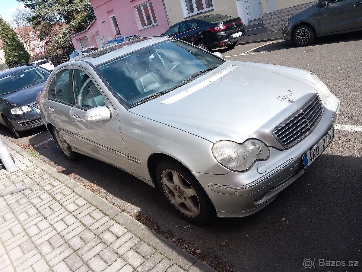 C320i AUTOMAT BENZÍN V6 160kW