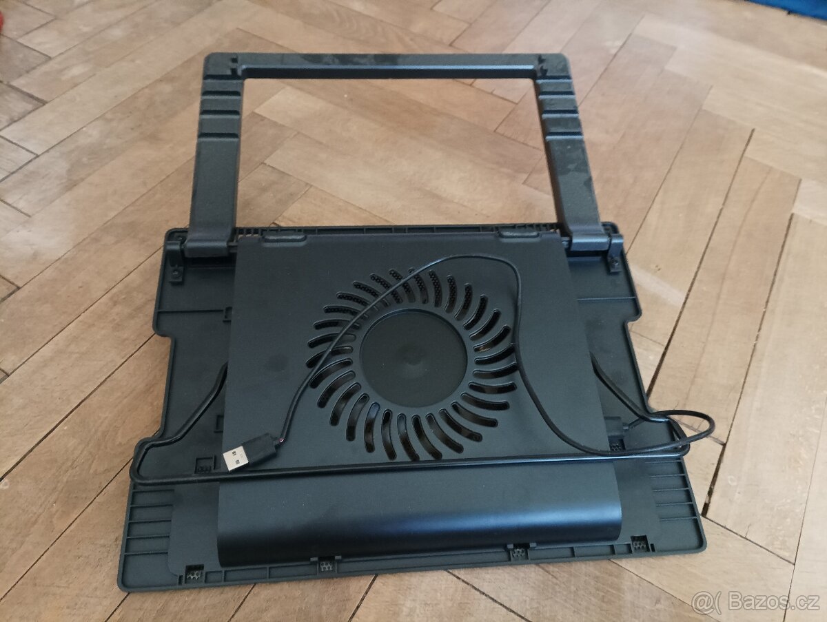 Prodám chladič na notebook