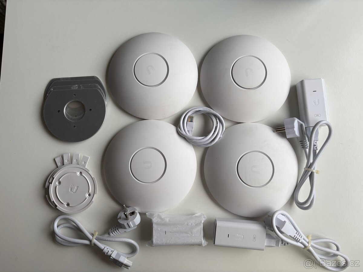 WiFi Access Point Ubiquiti UAP-AC-LR 4 kus