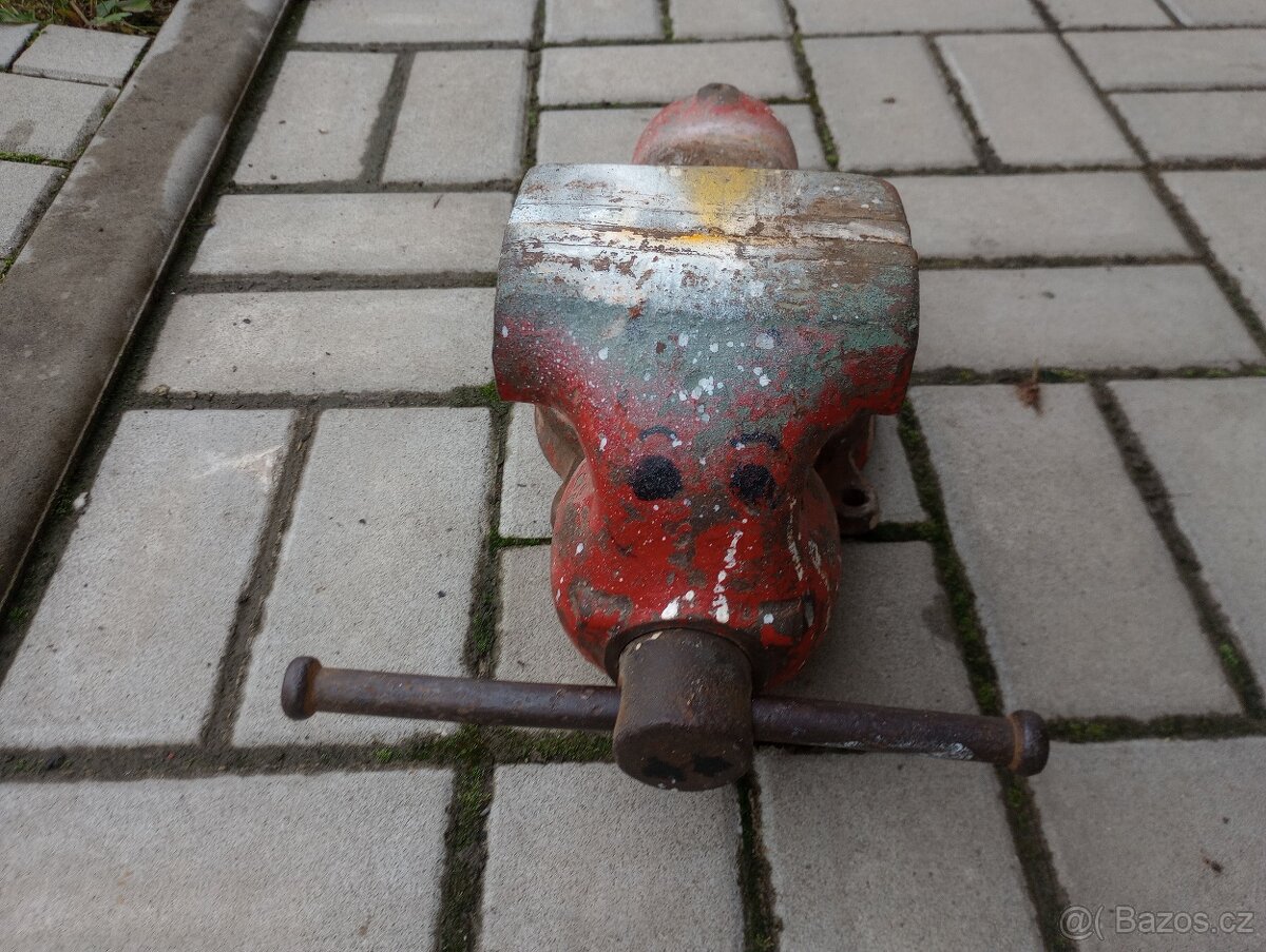 Svěrák. YORK 125