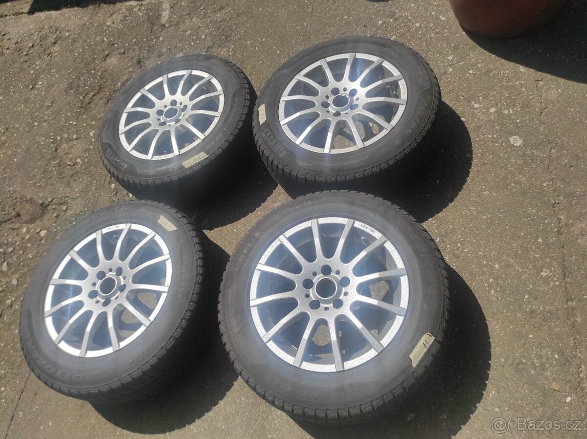 Aku kola Ford R16