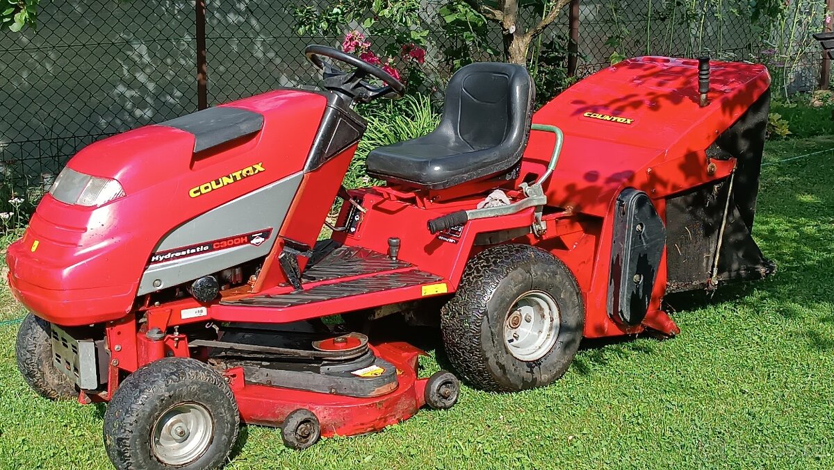 Zahradní traktor Countax C300H