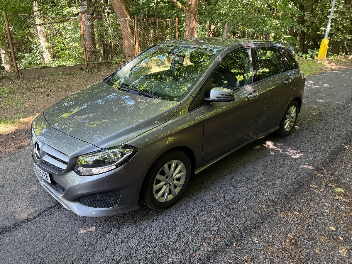 Mercedes-Benz B180, 144.844 km, 1.6 benzín 90 kW, rok 2015