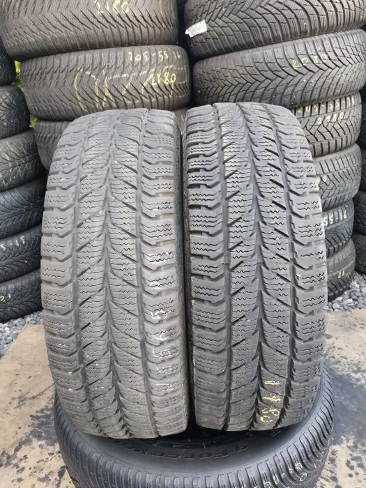 ZIMNI PNEU Uniroyal 215/70/15C 8mm  2017r 2KS