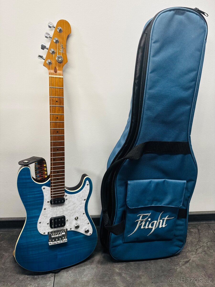 Elektrické ukulele Flight Pathfinder Ocean Blue Baritone