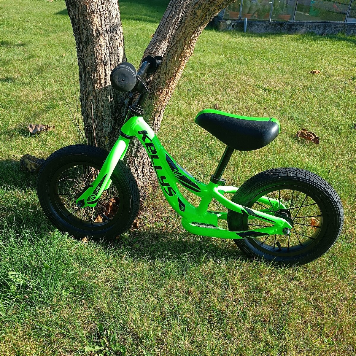 Zelené odrážedlo Kellyd