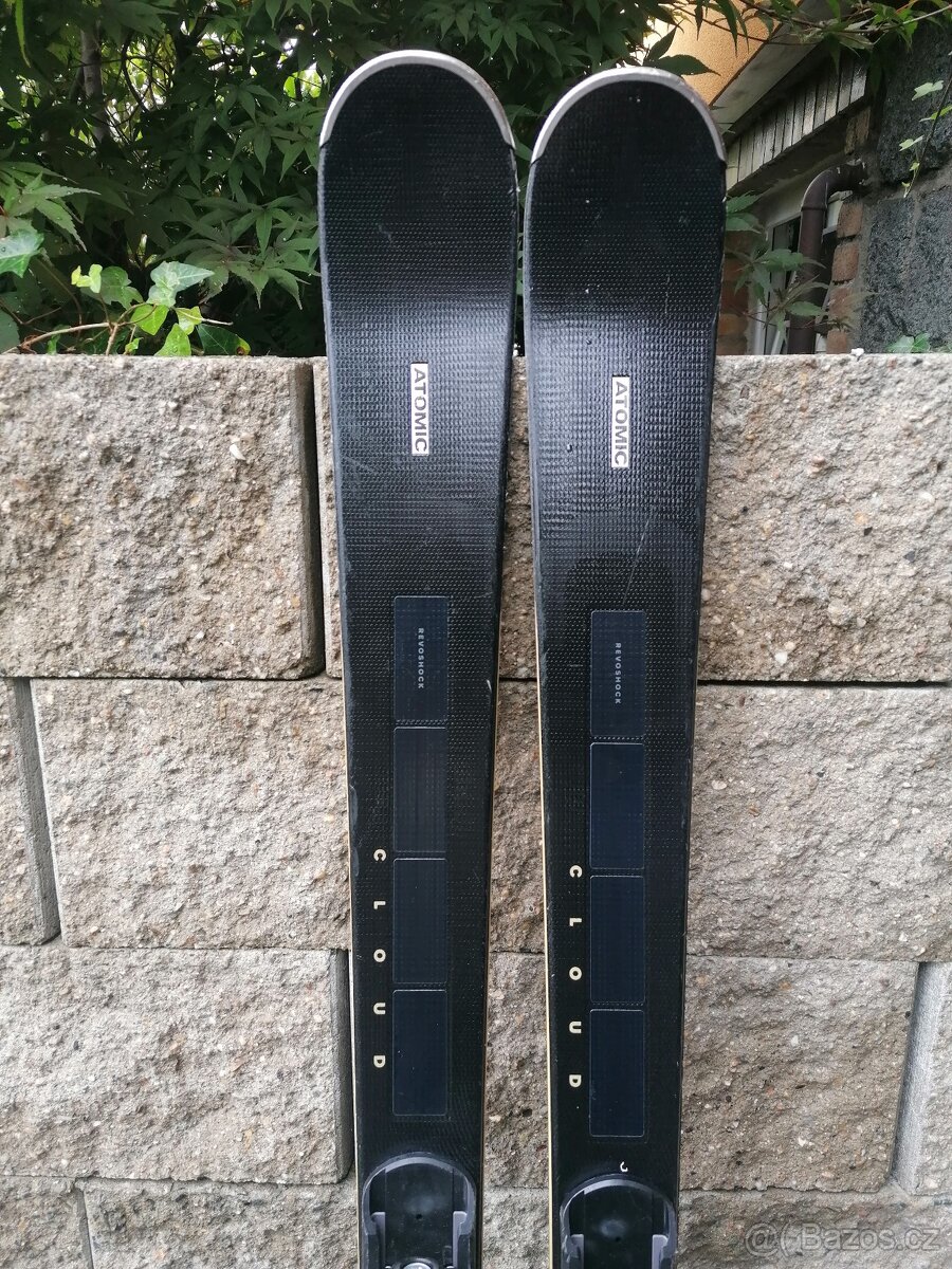 ATOMIC CLOUD C12 Revoshock 154cm. Model 2022/2023