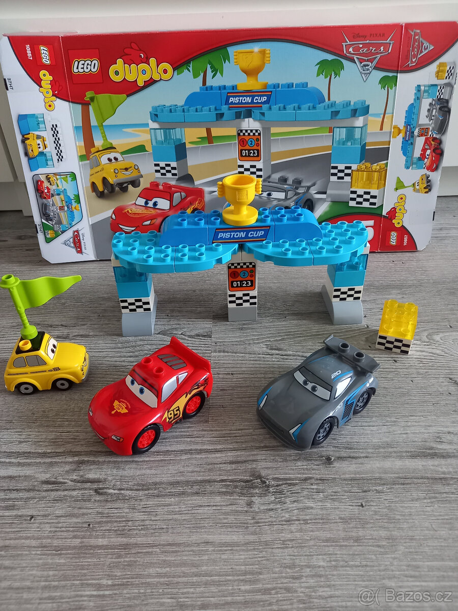 10857 Lego duplo - závod o Zlatý píst