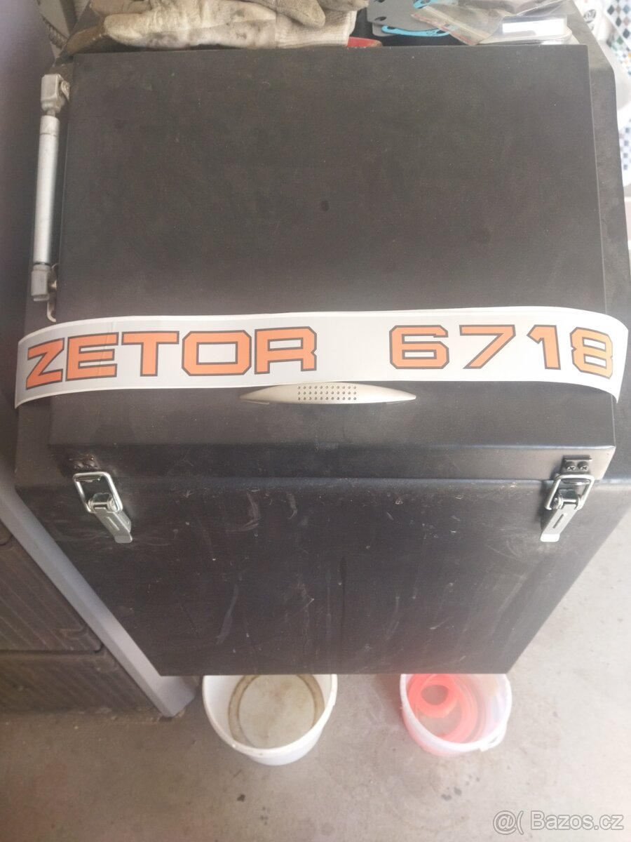 Prodám samolepky 6718