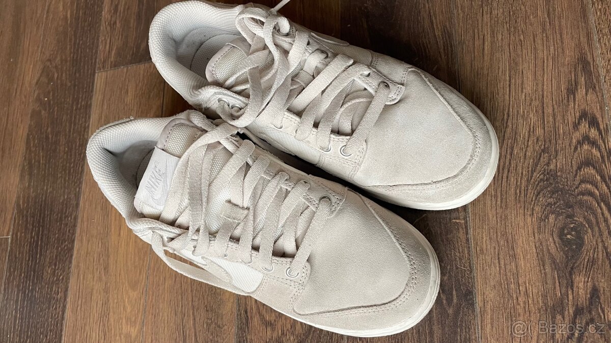 Chlapecke boty Nike bile vel 40