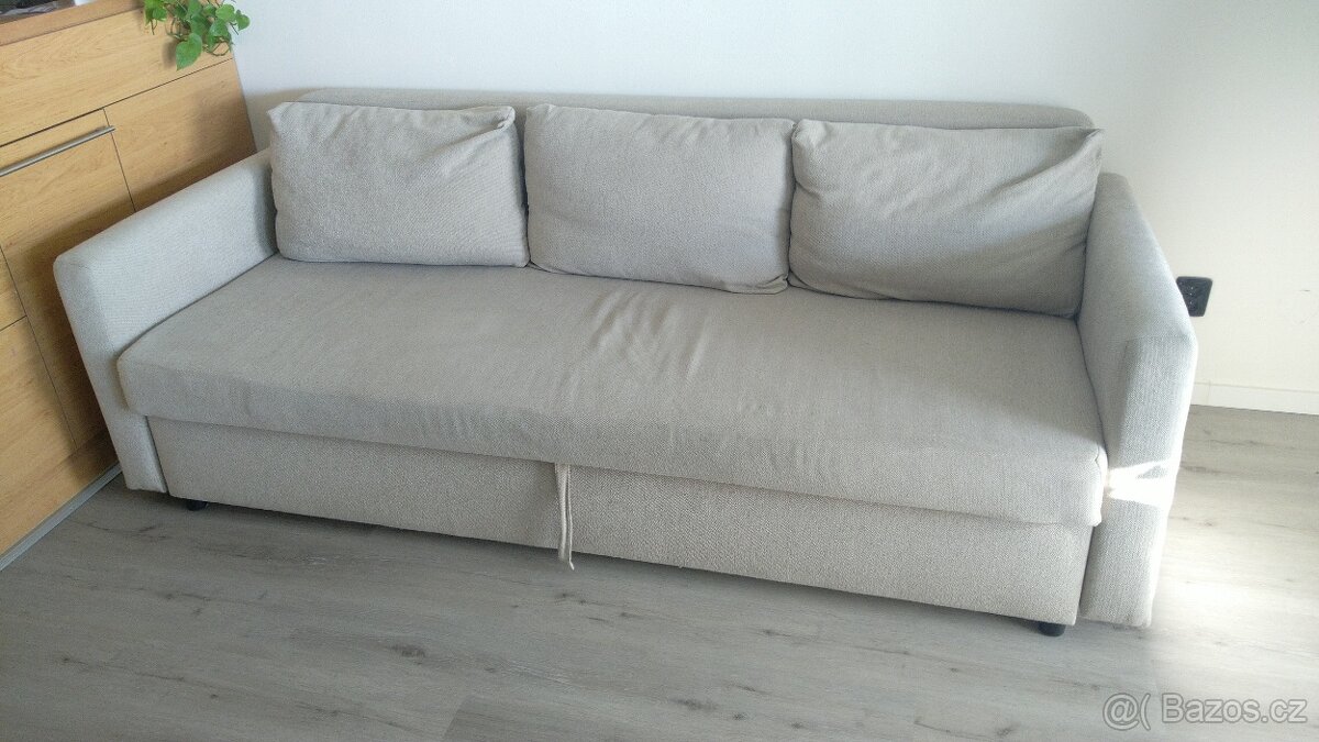 Pěkná 3-mistná rozkládací pohovka Ikea FRIHETEN, světle šedá