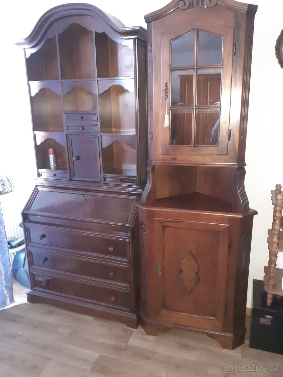 Srarožitný Sekretář+rohová stěna