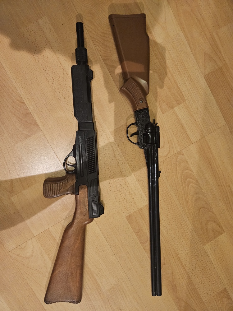 Dětské pušky / Kapslíkovky – Western brokovnice a Samopal