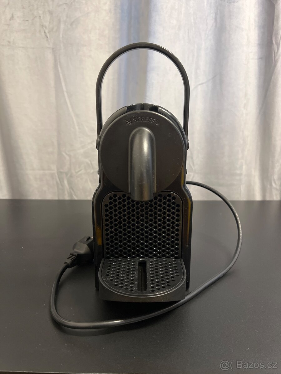 Kávovar Nespresso De-Longhi