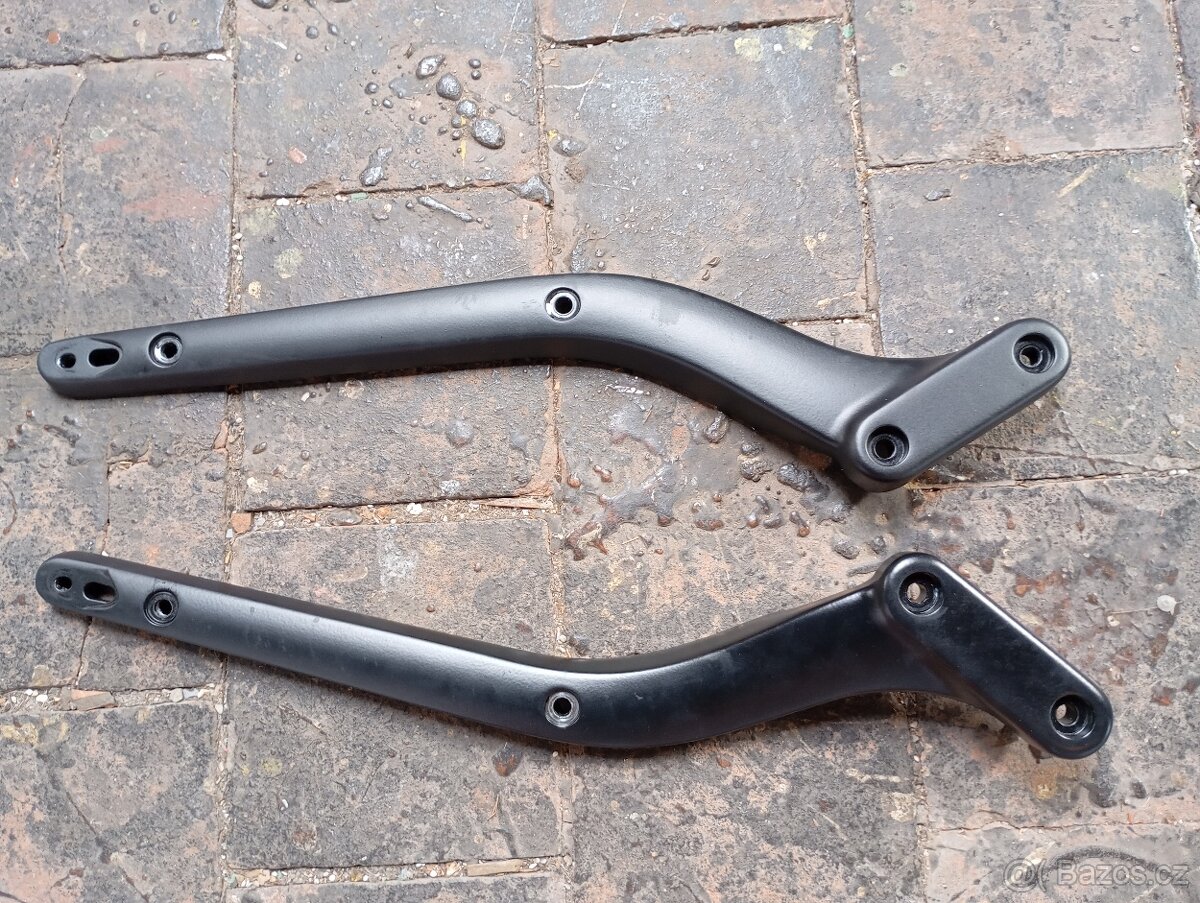 Originální držáky zadního blatníku Harley Breakout fxsb 2015