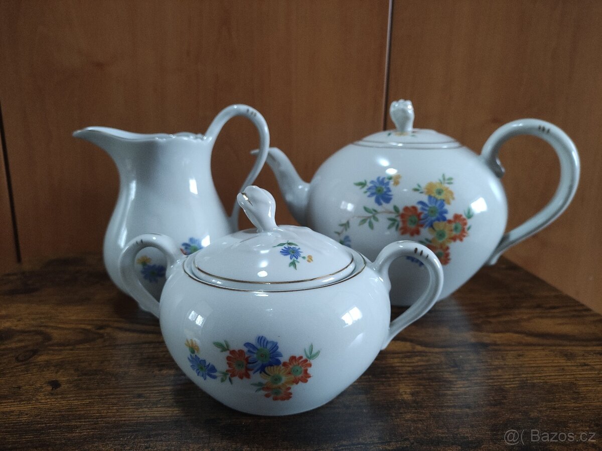 Starožitná porcelánová čajová sada