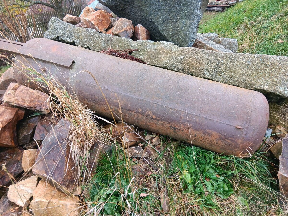 Akumulační nádrž- ocelová nádrž