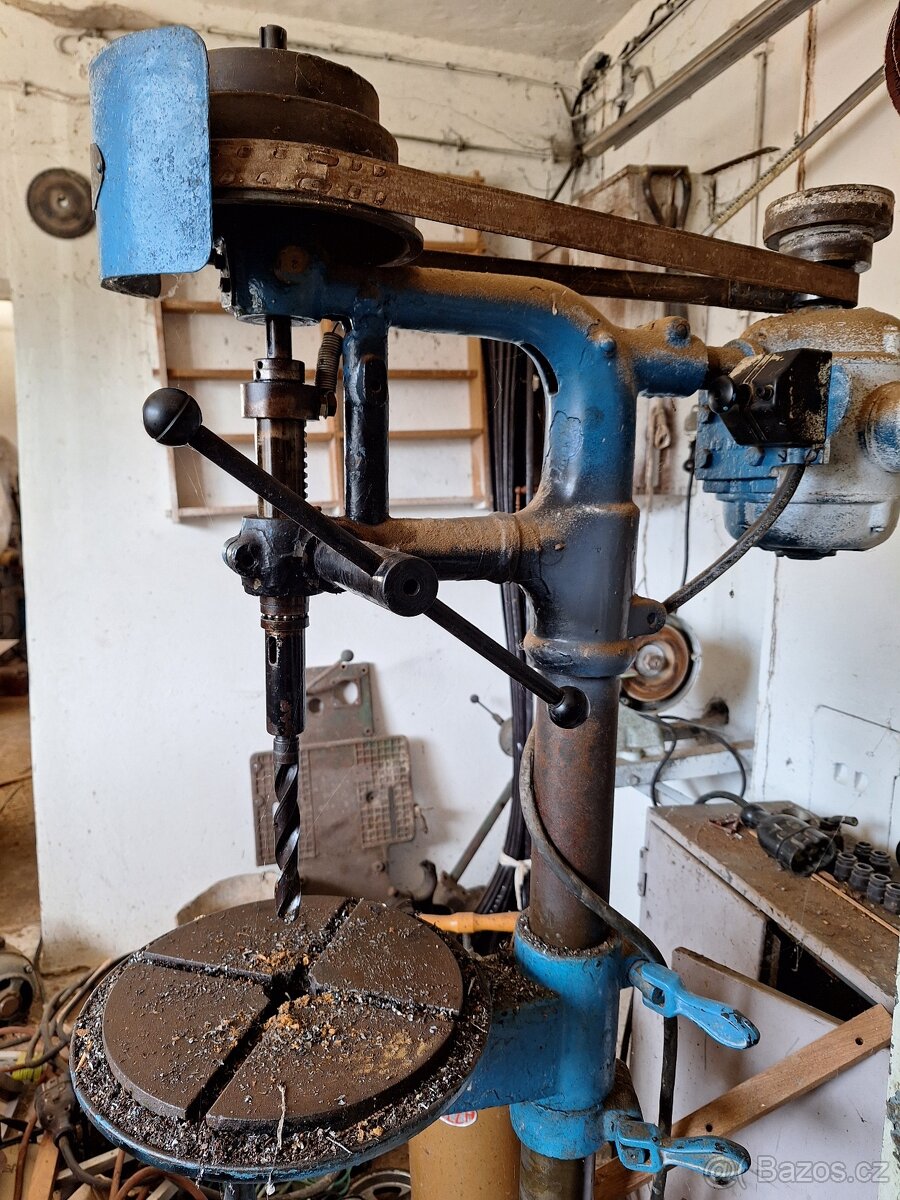 Staré truhlářské stroje