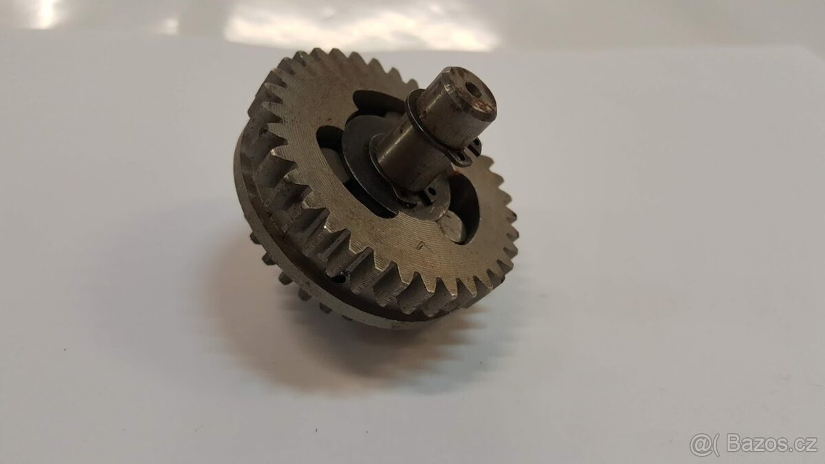 Hřídel předlohy úplný BABETTA 210, 225