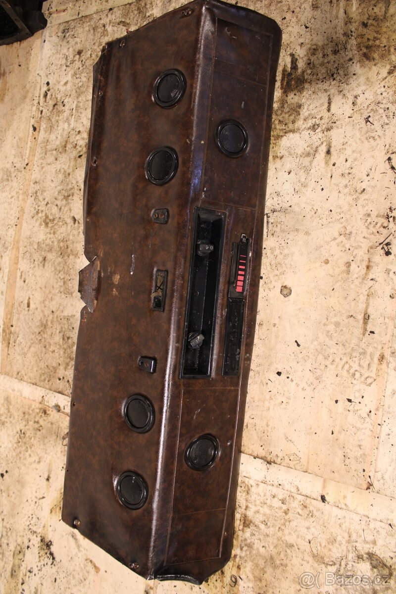 Zetor 7211 střešní panel topení