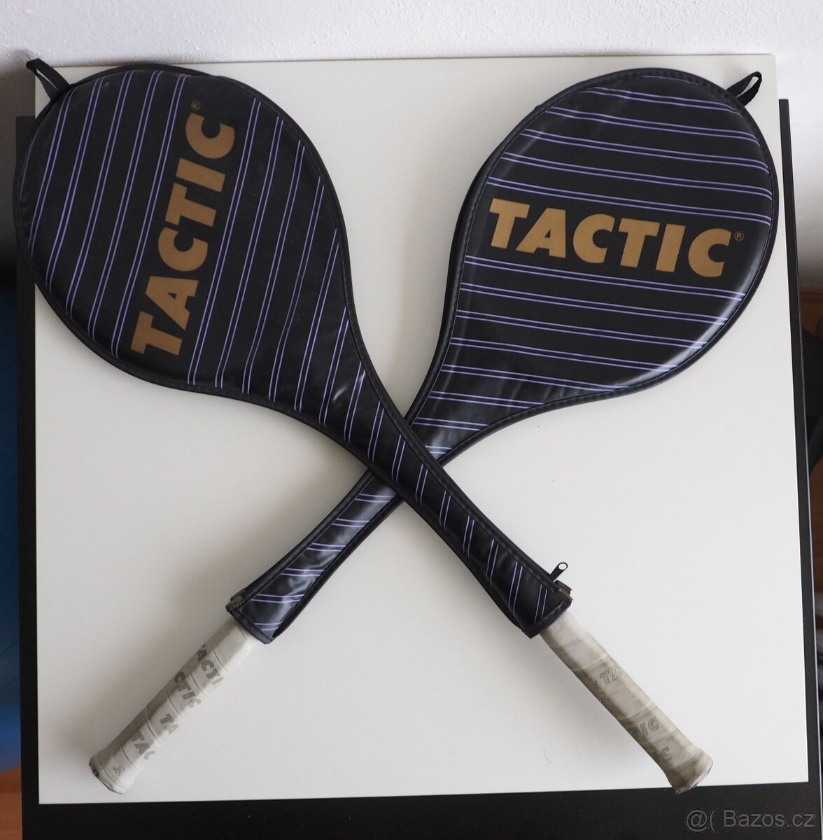Badmintonová raketa Tactic - carbon