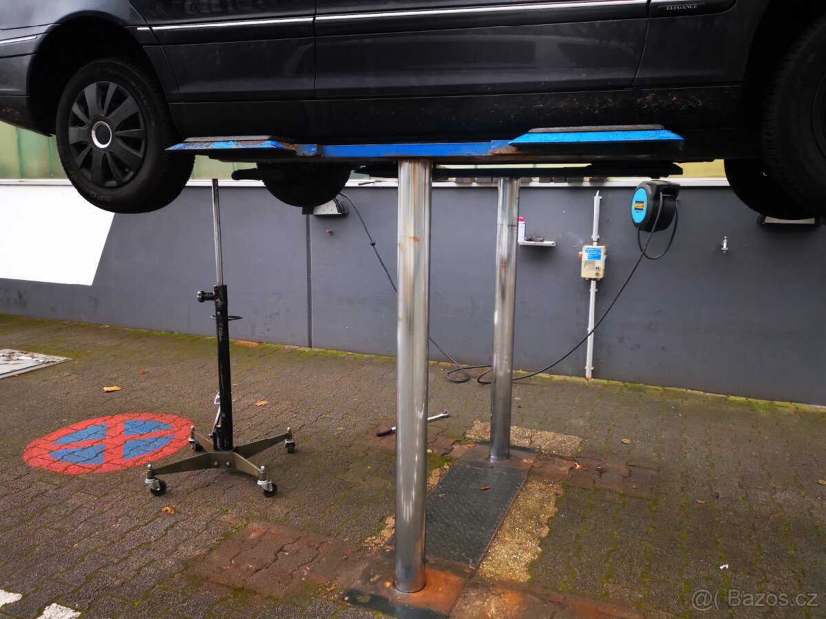 Hydraulický pístový dvousloupový zvedák3t