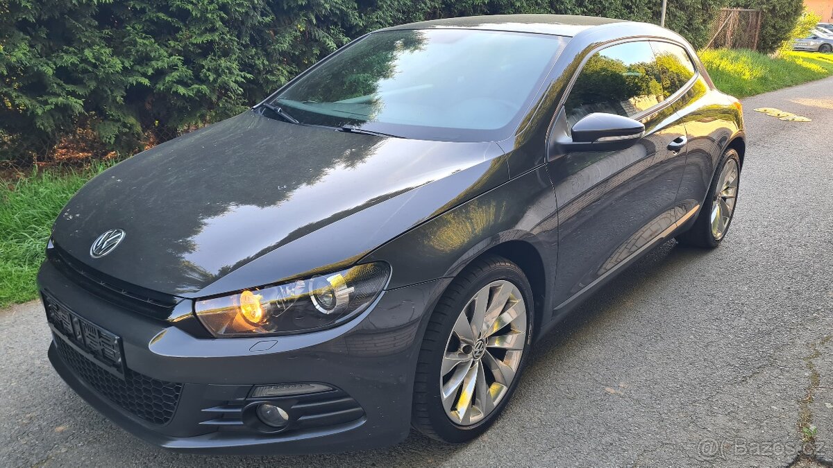 VOLKSWAGEN SCIROCCO Sport - 2,0TSi 147kW Manuál.