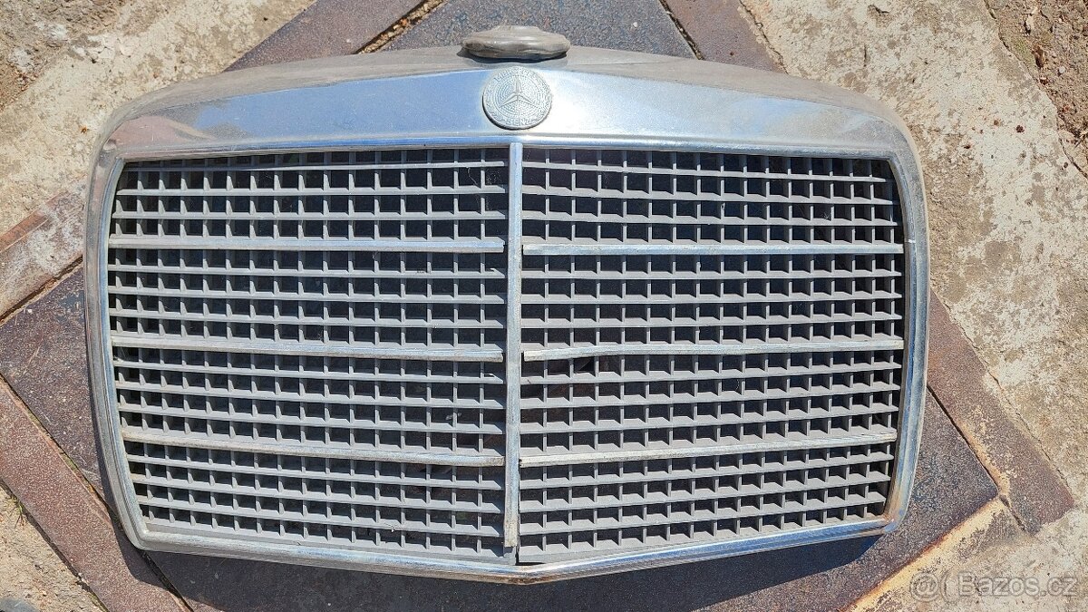 Mercedes Benz W114-115 Maska