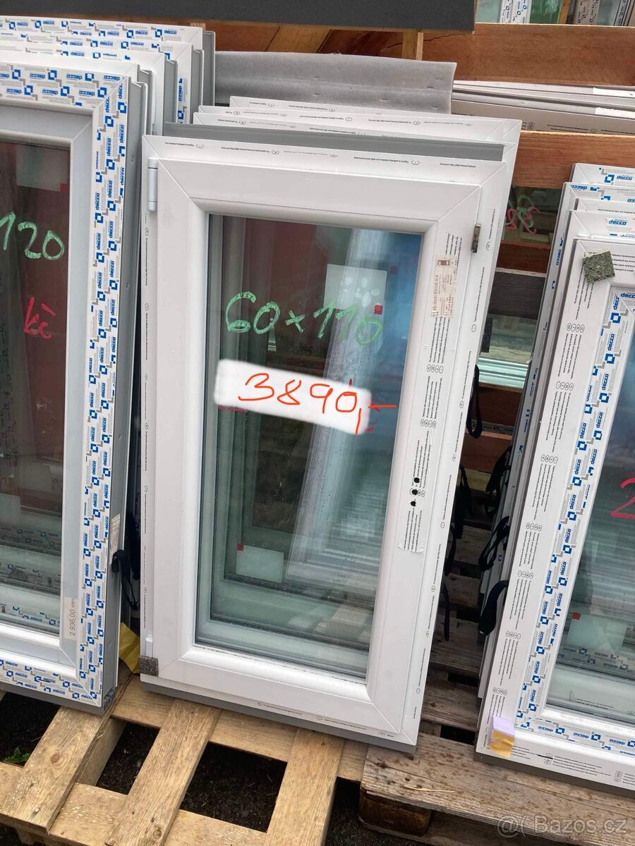 Prodám plastové okno 60x110 jednokřídlé