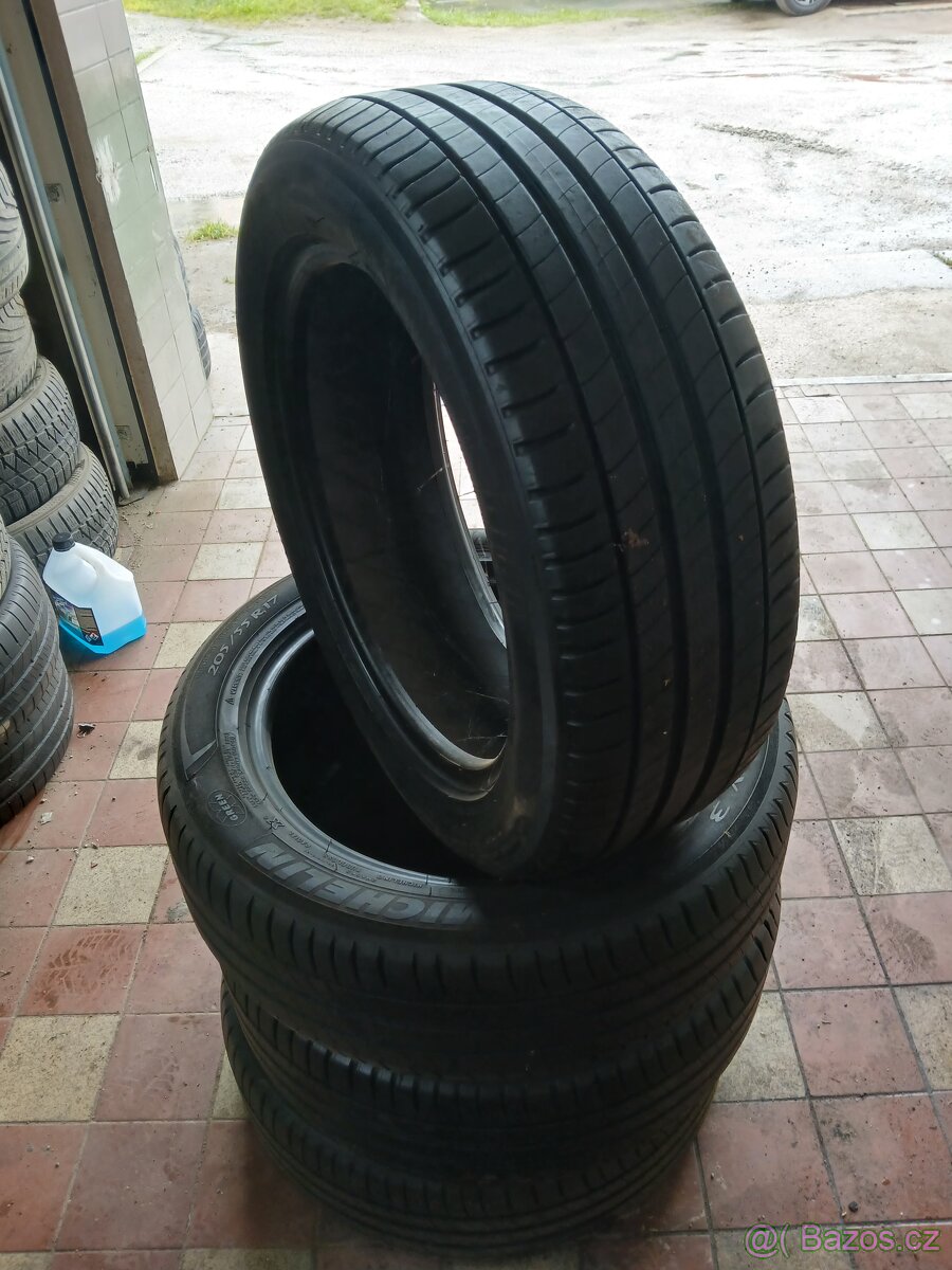 205/55 R17 MICHELIN