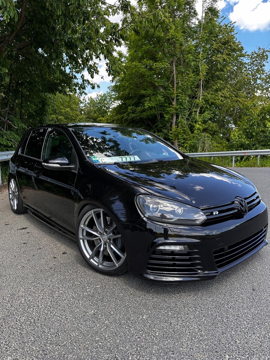 VW Golf VI R - Manuál / 4x4 / KW V1 / SRS-TEC / R19