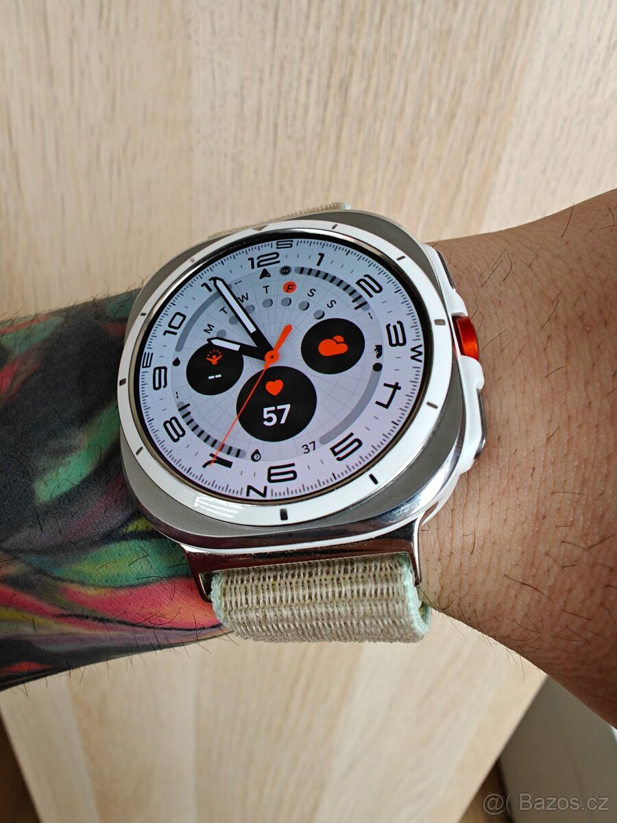 Luxusní Samsung watch ultra v top stavu - 11 měsíců záruka