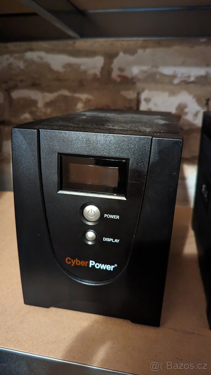UPS CyberPower a APC Back-UPS