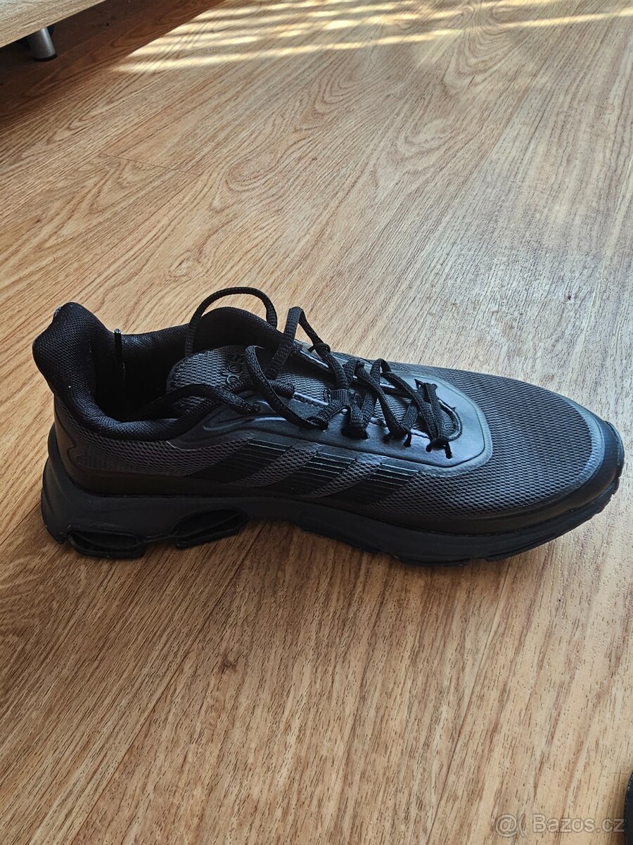 Nové Adidas