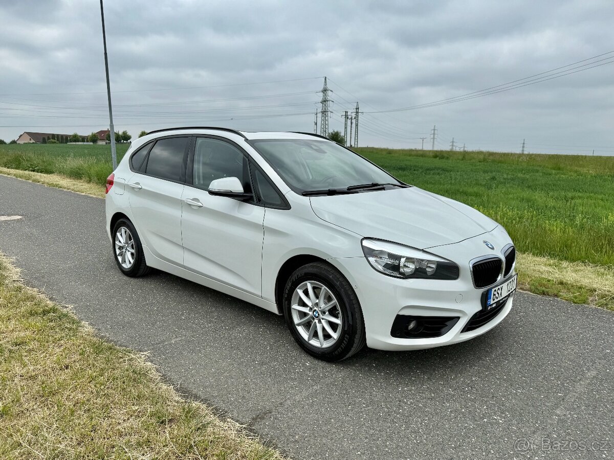 BMW 218i Active Tourer - F45, historie, automat