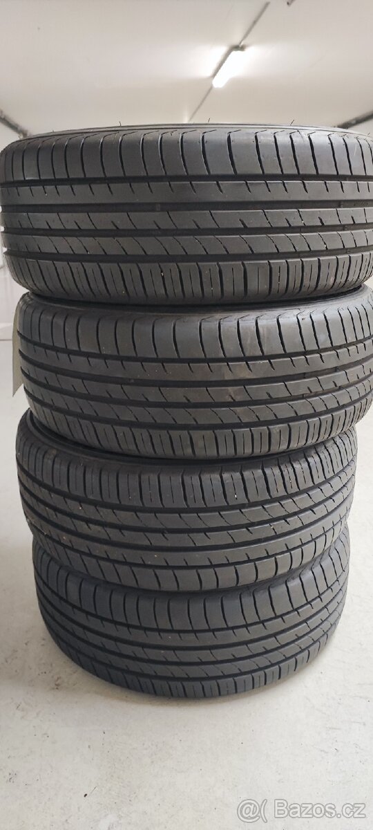 Nové 235/55/18 Kumho Crugen, DOT 1923.