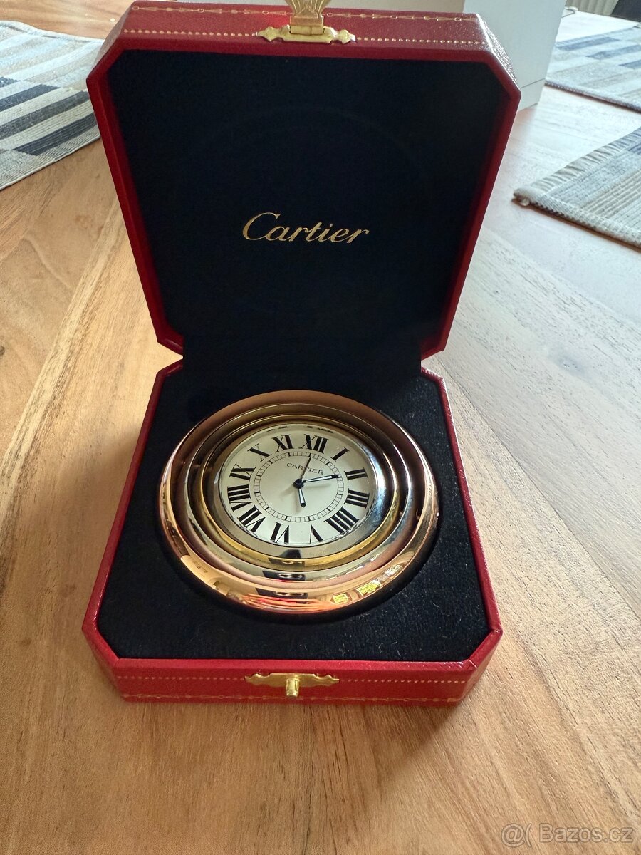 Cartier stolni hodiny