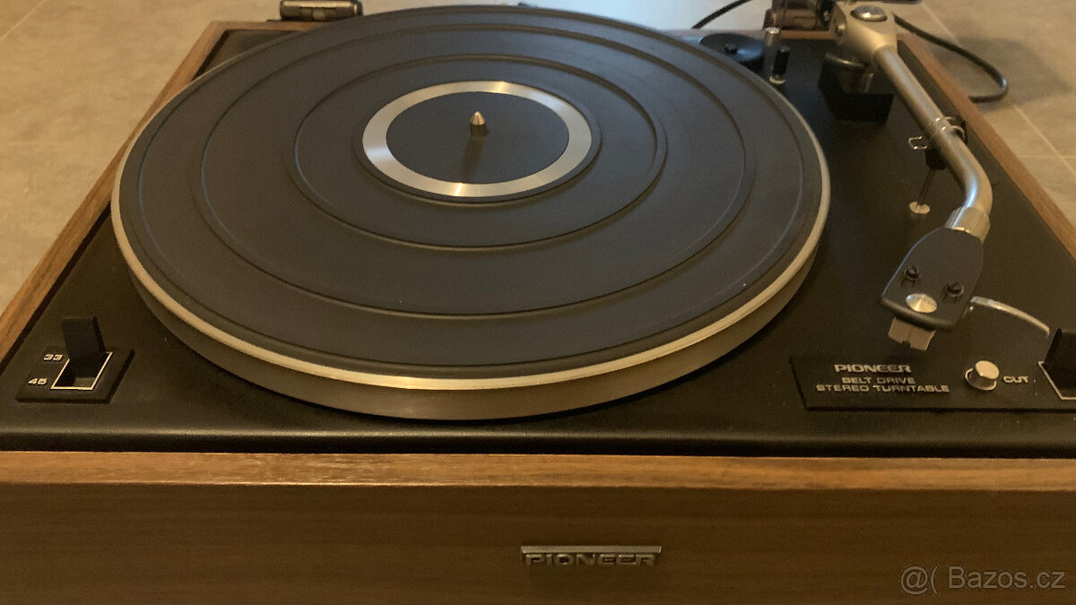 Gramofon PIONEER PL-15C