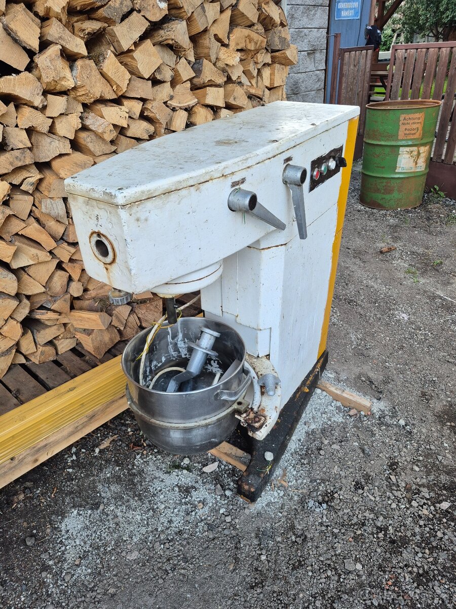 Kuchyňský robot Alba