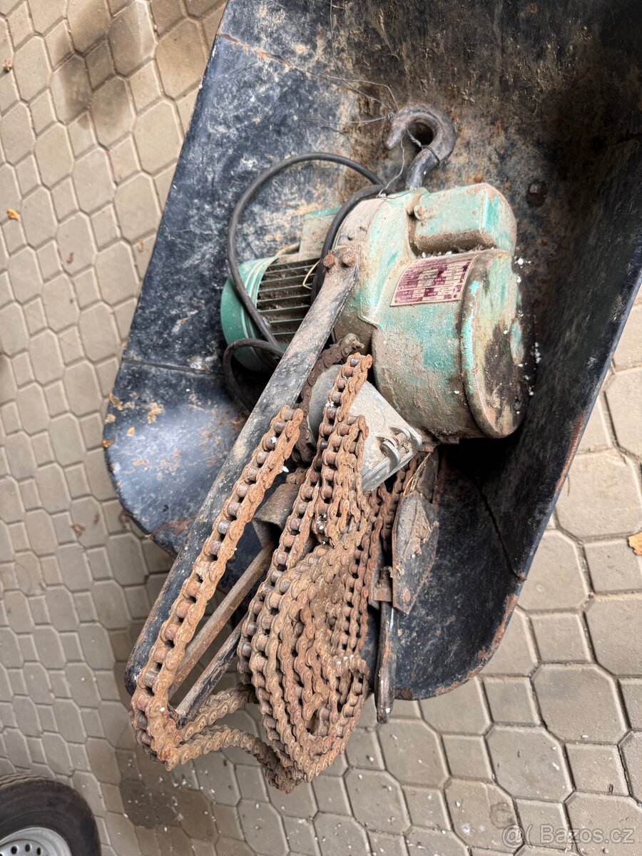 Kladkostroj 250kg, třífázový