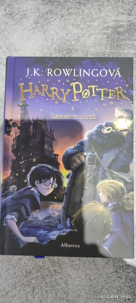 Kniha Harry Potter a kámen mudrců