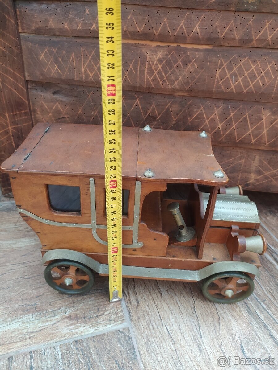 Drevené auto kazeta na cigary